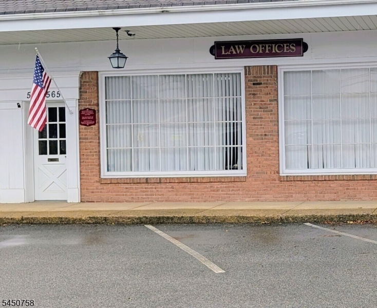 565 Newark Pompton Tpke — photo