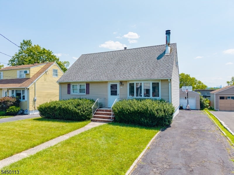 110 Patricia Pl — photo