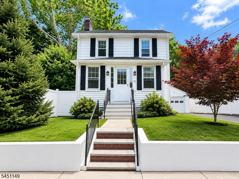 11 Van Dyke Pl — photo