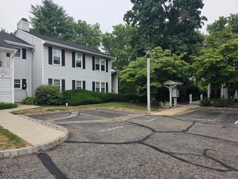 87 Junco Court — photo
