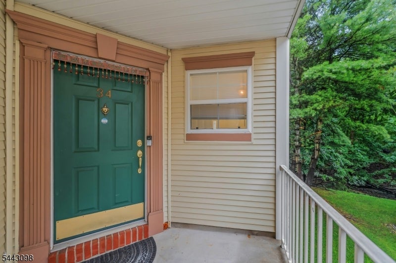 34 Eider Ct, Wayne Twp., NJ 07470 — photo 2