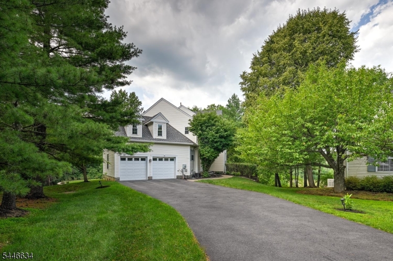 56 liberty ridge rd, BASKING RIDGE NJ 07920 — photo 2