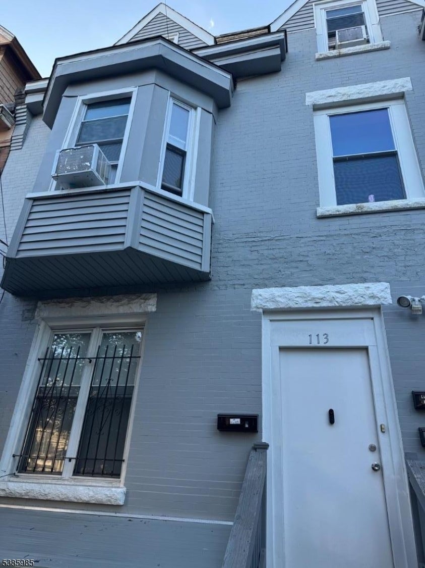113 S 11th St — photo