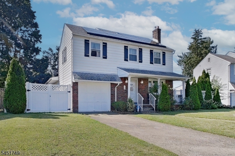 112 Elmwood Drive — photo