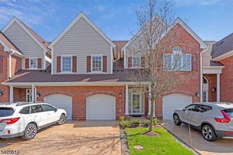 8 Schmidt Cir — photo
