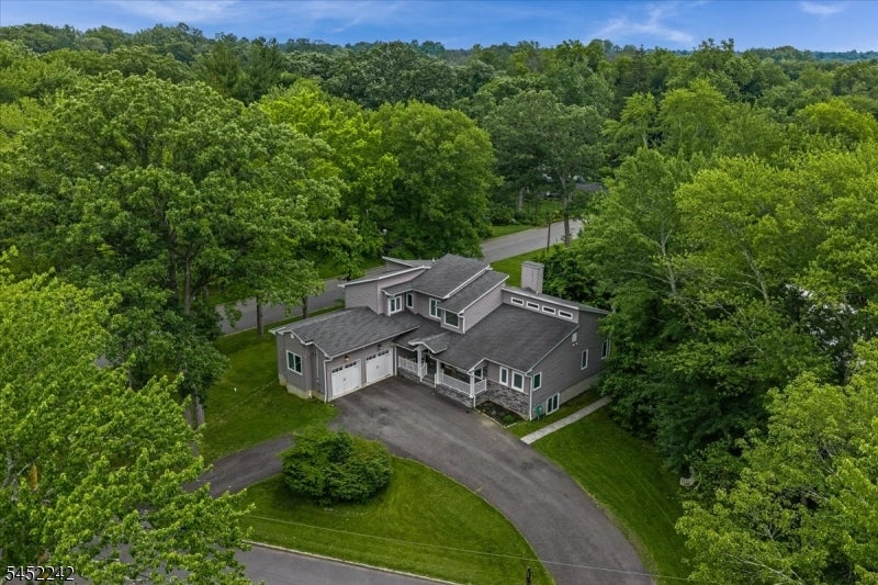 23 Erskine Dr — photo