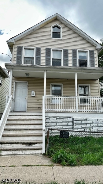 494 Monroe Street — photo