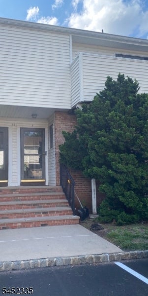 901F Merritt Dr — photo
