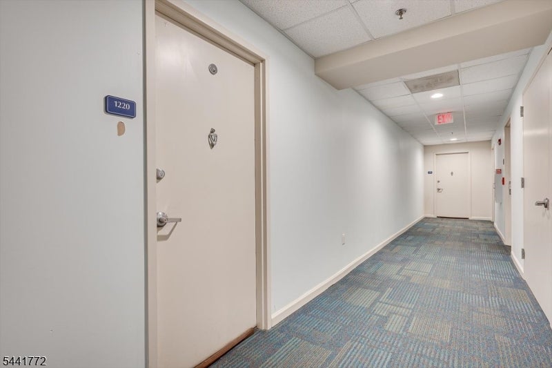 1 Carriage City Plz 1220 — photo