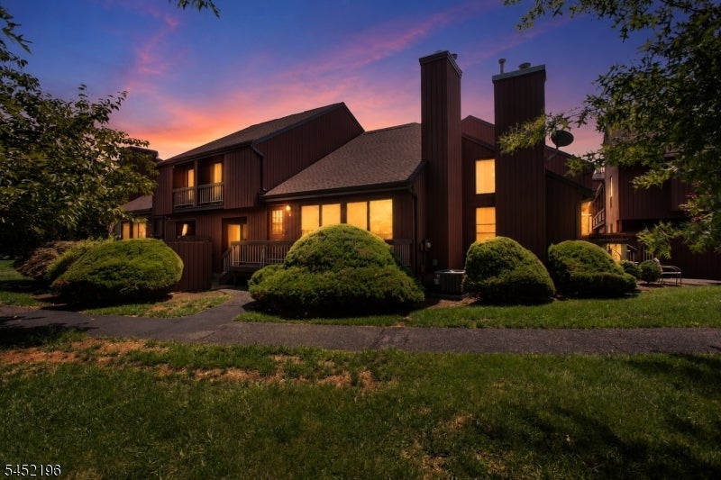 27 Bloomingdale Dr 3C — photo
