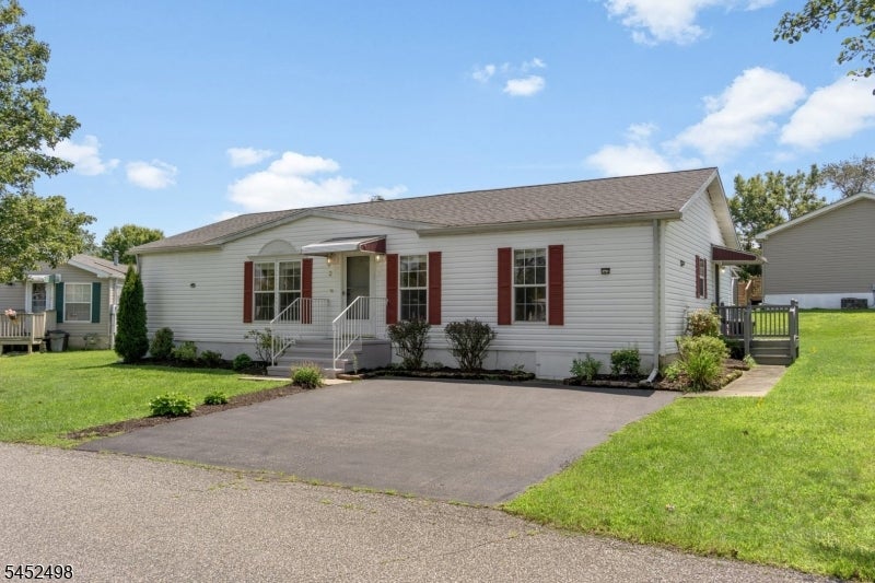 3 Lantern Ln — photo