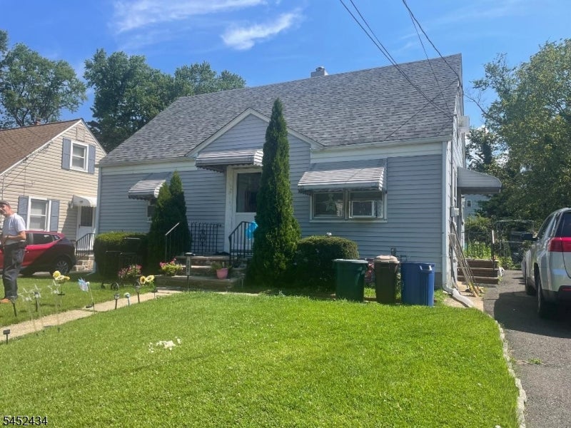 209 Linden Ave — photo