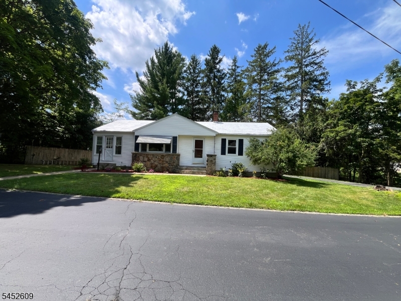 95 Port Colden Road, Washington, NJ 07882