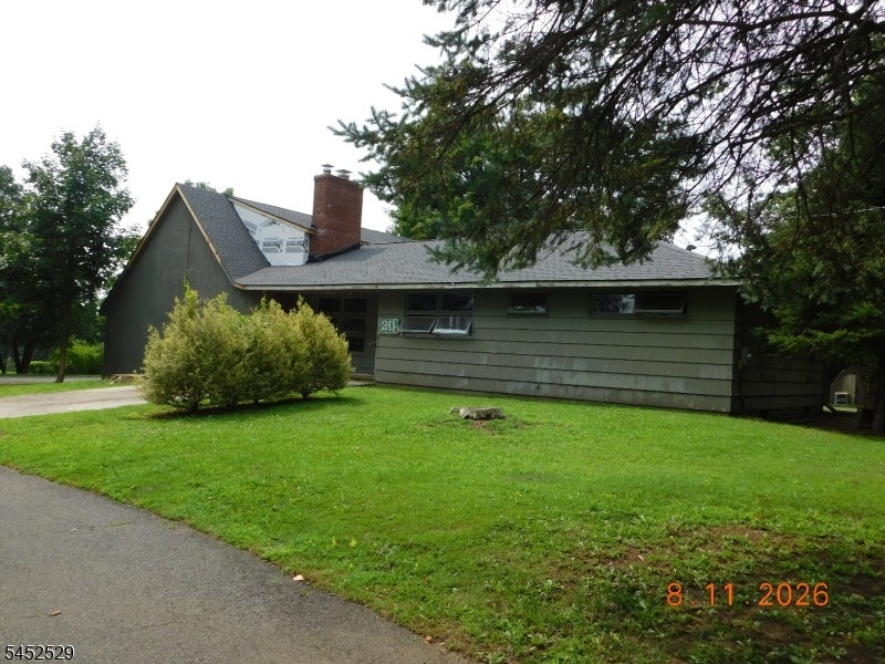 211 Pickle Rd — photo