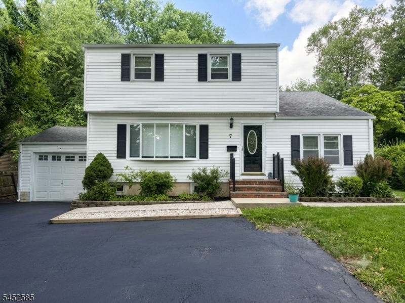 7 Spier Drive — photo