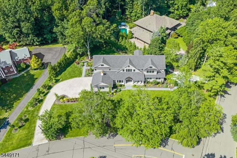 330 Hartshorn Dr — photo