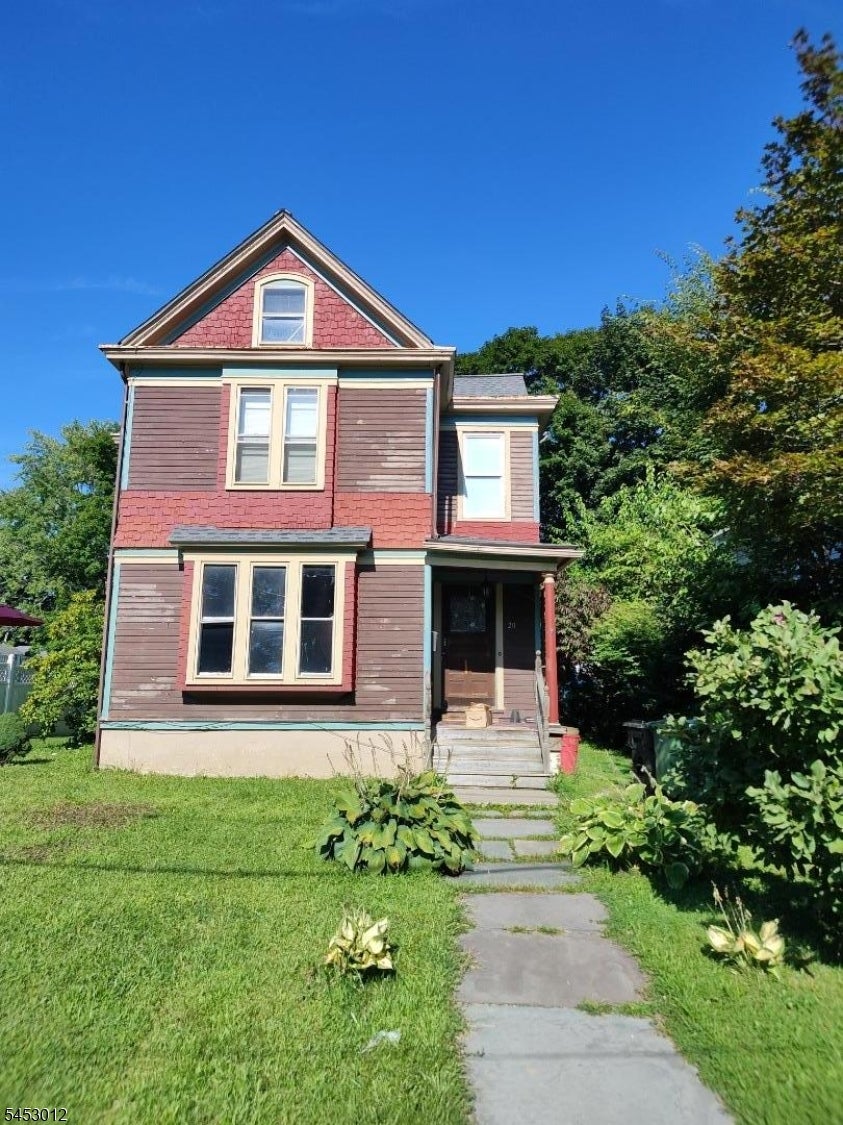 20 Grand Ave — photo