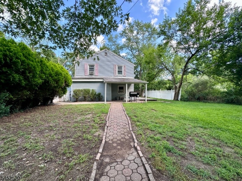 15 Warren Hagstrom Blvd — photo