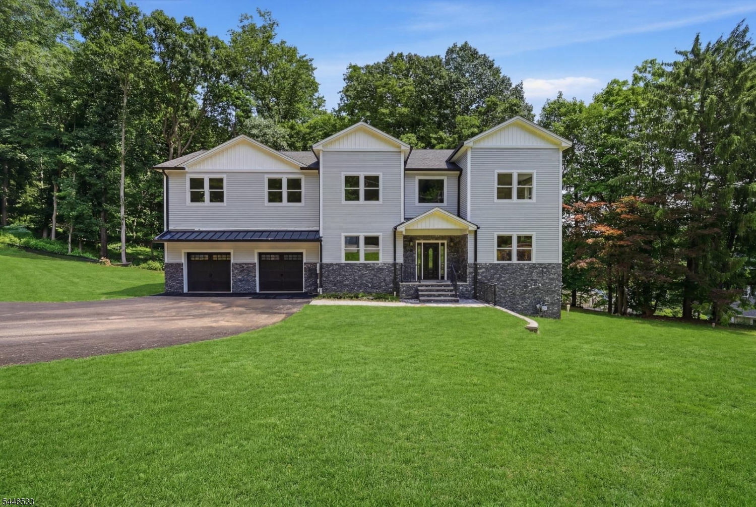 12 Jones Drive — photo