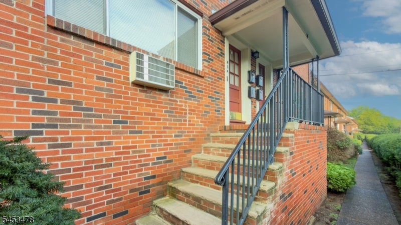 37 Espy Rd 6B — photo