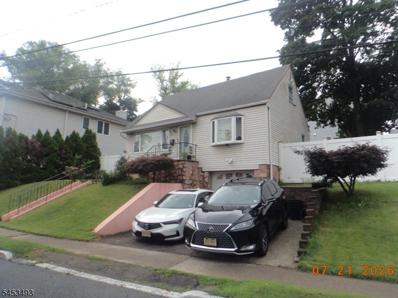 590 River Dr — photo
