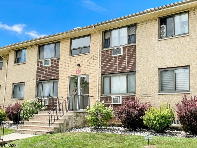 401 Highway22B41U8 — photo