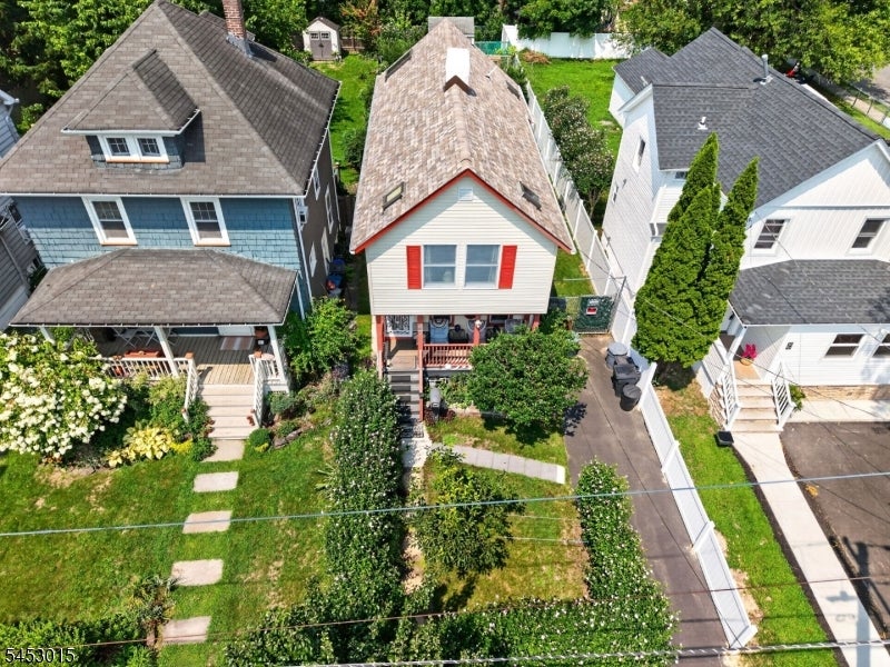 504 W Broad St — photo
