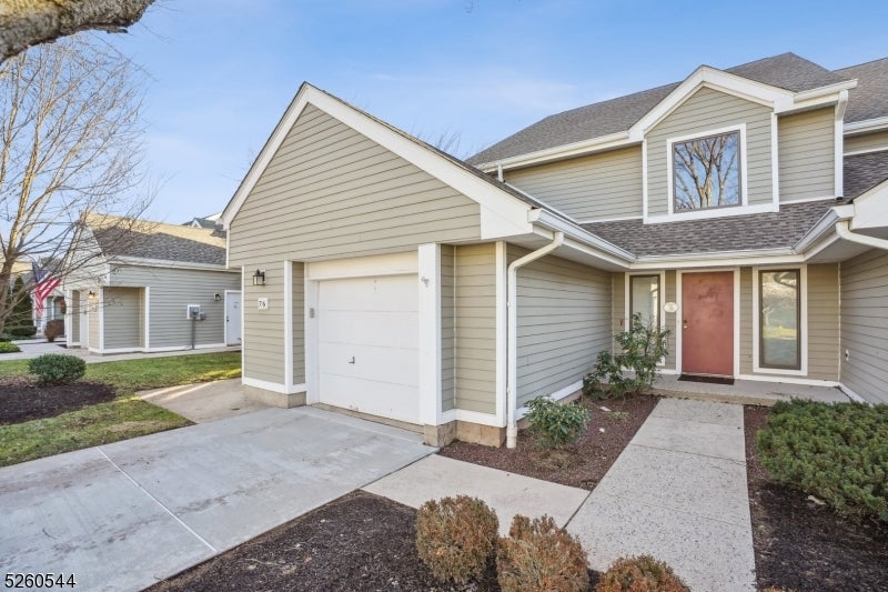 76 Stryker Ct — photo