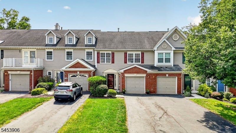 1004 Bayley Ct — photo