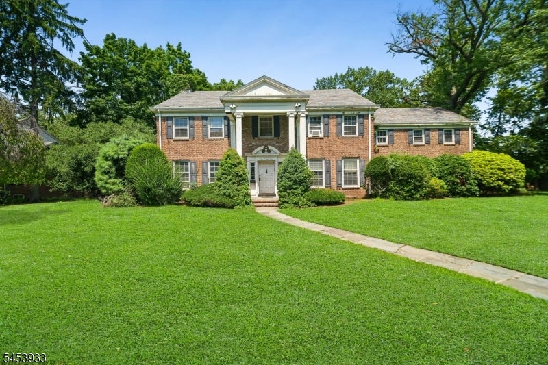 231 Exeter Way — photo