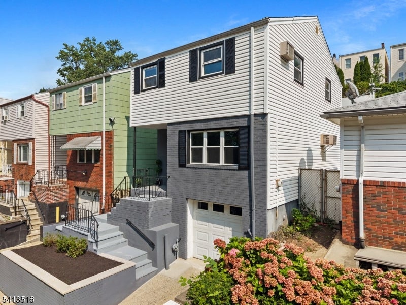 174 Terrace Ave — photo