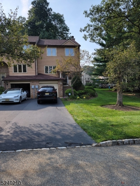 55 Stockton Court — photo