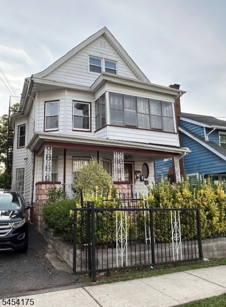 221 N Center Street — photo