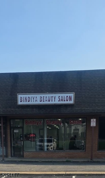 1533 US 46 — photo
