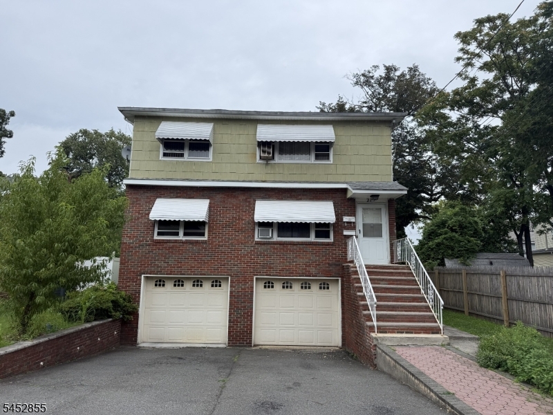 213 Lafayette Street — photo
