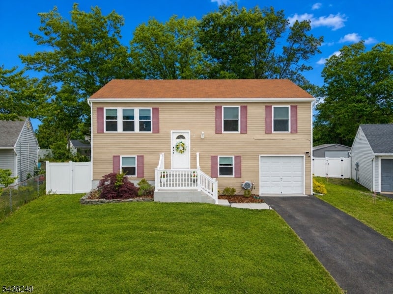 43 Tiller Dr — photo