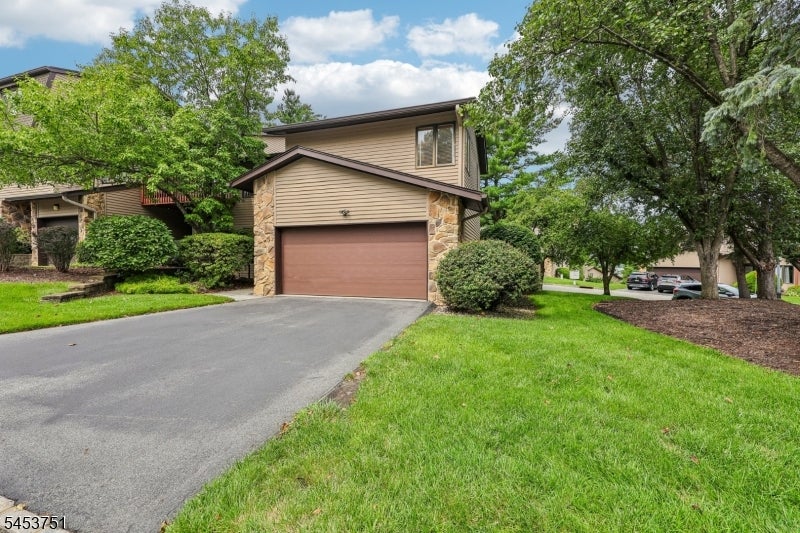 58 Woodland Drive — photo