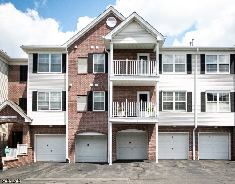 10 Redspire Drive Unit 10 — photo