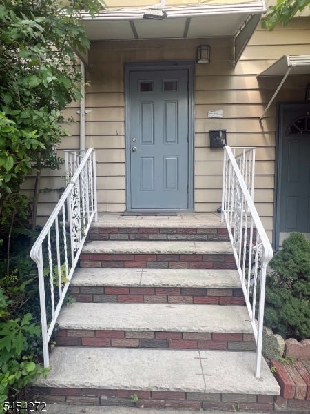 420 Lakeview Ave — photo