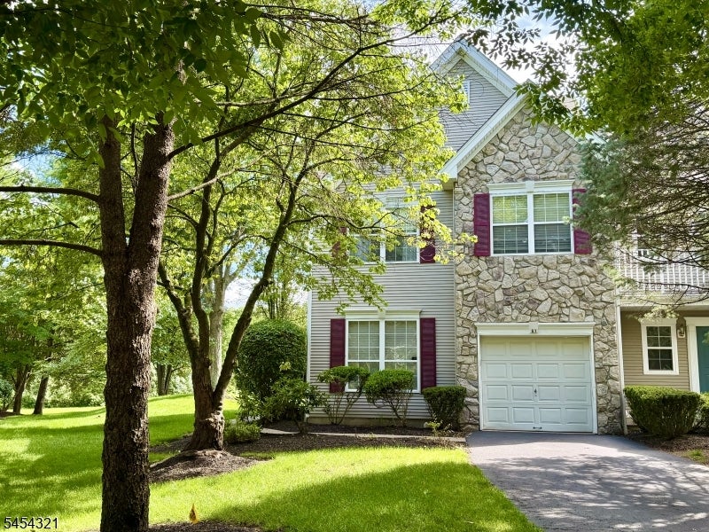 61 Dorchester Dr — photo