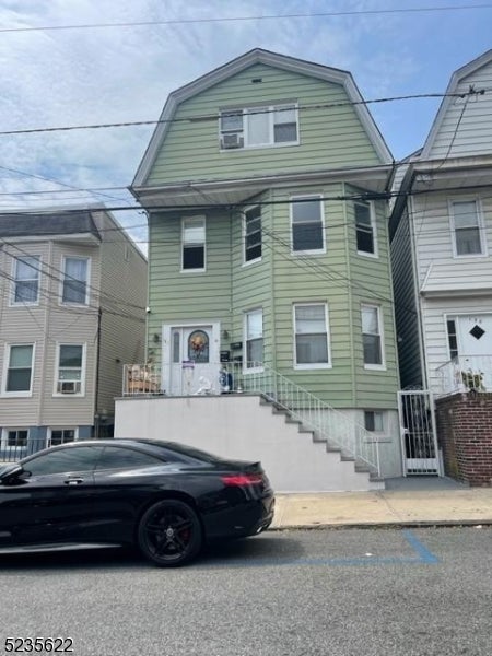 140 Hoyt St 2 — photo