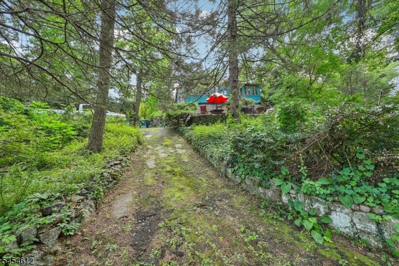 18 Nakomis Path — photo