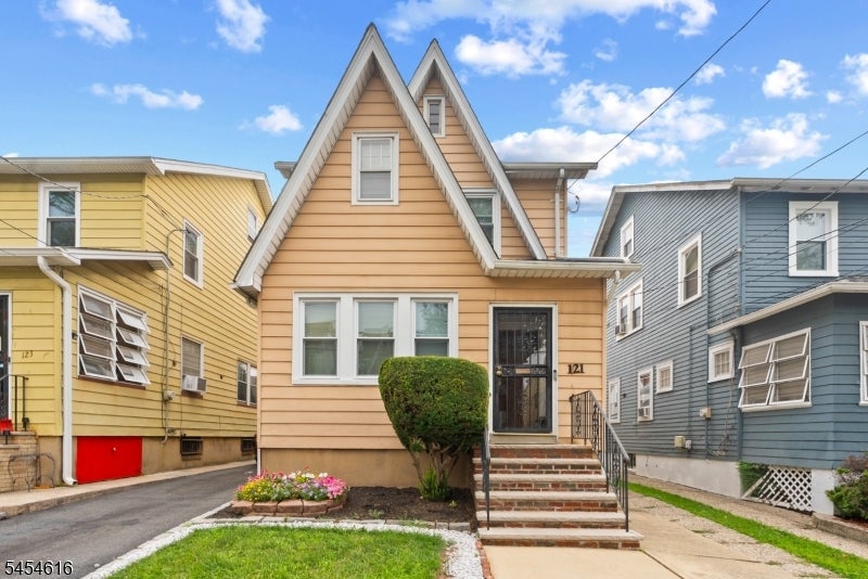 121 Scofield St — photo