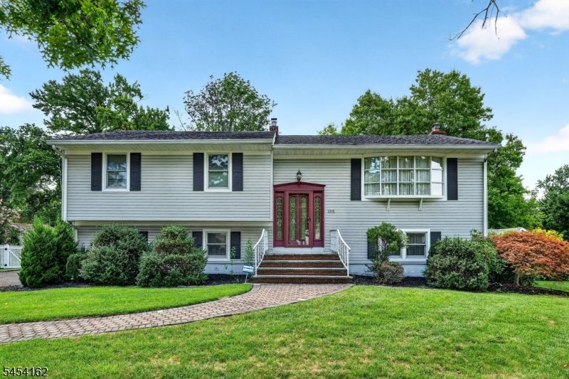 105 Victoria Drive — photo