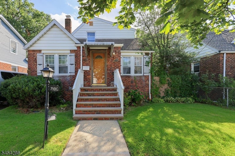 2106 Kay Ave — photo