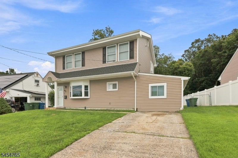 62 Pinetree Dr — photo