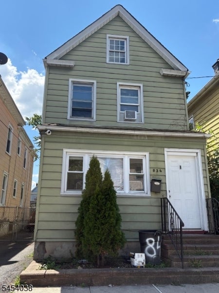 834 Rebecca Pl — photo