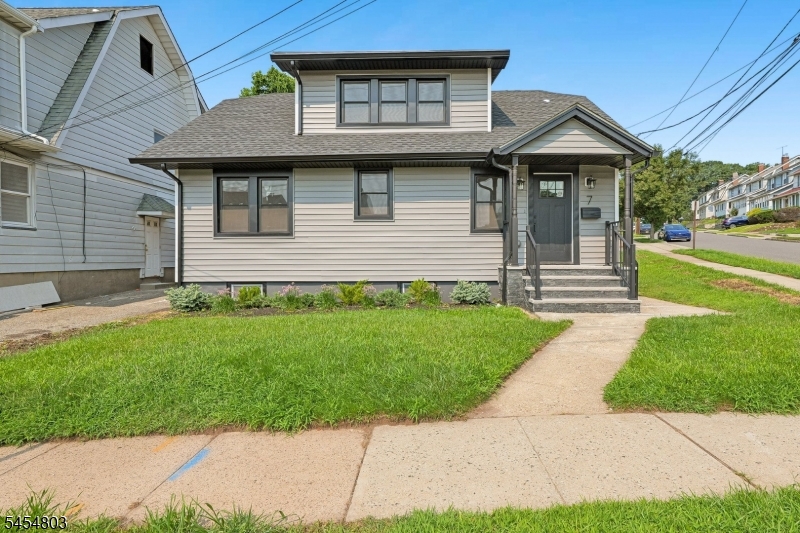 7 Franklin Avenue — photo