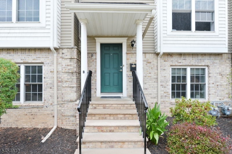 120 Chestnut St Unit B, Rutherford, NJ 07070 — photo 3