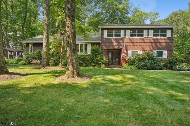 18 Holly Dr — photo